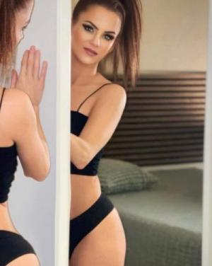 ELLY Budapest Escort Girl